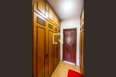 Casa de condomínio à venda com 849m², 4 quartos e 6 vagas Casa de condomínio à venda com 849m², 4 quartos e 6 vagasSuíte 1