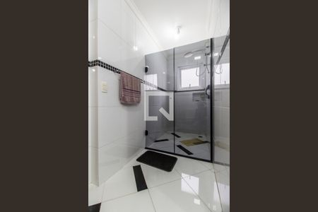 Casa de condomínio à venda com 849m², 4 quartos e 6 vagas Casa de condomínio à venda com 849m², 4 quartos e 6 vagasBanheiro da Suíte 3