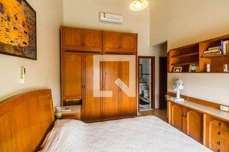 Casa de condomínio à venda com 849m², 4 quartos e 6 vagas Casa de condomínio à venda com 849m², 4 quartos e 6 vagasSuíte 3