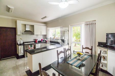 Casa de condomínio à venda com 849m², 4 quartos e 6 vagas Casa de condomínio à venda com 849m², 4 quartos e 6 vagasCozinha