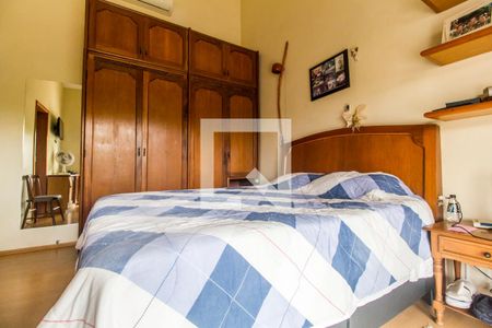 Casa de condomínio à venda com 849m², 4 quartos e 6 vagas Casa de condomínio à venda com 849m², 4 quartos e 6 vagasSuíte 2