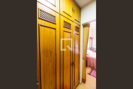 Casa de condomínio à venda com 849m², 4 quartos e 6 vagas Casa de condomínio à venda com 849m², 4 quartos e 6 vagasSuíte 1