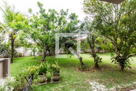 Casa de condomínio à venda com 849m², 4 quartos e 6 vagas Casa de condomínio à venda com 849m², 4 quartos e 6 vagasVista da Área de Serviço