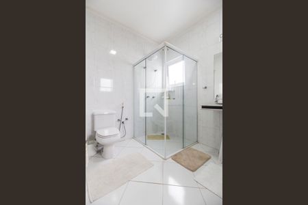 Casa de condomínio à venda com 849m², 4 quartos e 6 vagas Casa de condomínio à venda com 849m², 4 quartos e 6 vagasBanheiro da Suíte 4