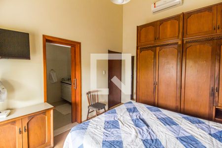 Casa de condomínio à venda com 849m², 4 quartos e 6 vagas Casa de condomínio à venda com 849m², 4 quartos e 6 vagasSuíte 2