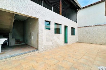 Casa à venda com 260m², 3 quartos e 5 vagas Casa à venda com 260m², 3 quartos e 5 vagasÁrea de Serviço
