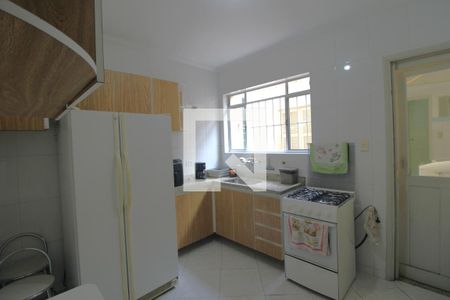 Casa à venda com 100m², 2 quartos e 2 vagasCozinha