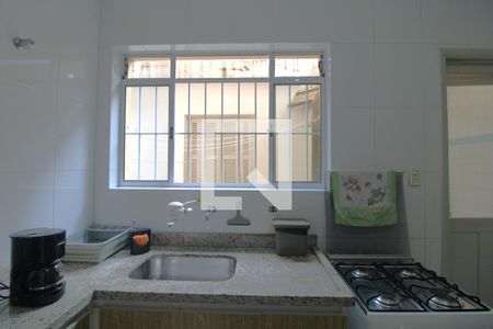 Casa à venda com 100m², 2 quartos e 2 vagasCozinha