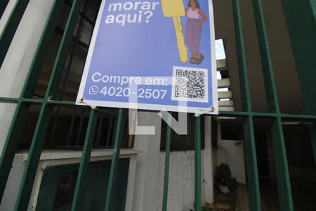 Casa à venda com 100m², 2 quartos e 2 vagasPlaquinha