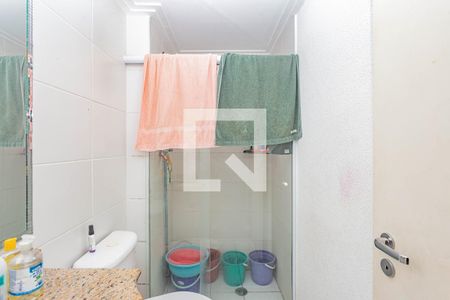 Apartamento à venda com 81m², 2 quartos e 1 vaga Apartamento à venda com 81m², 2 quartos e 1 vagaBanheiro