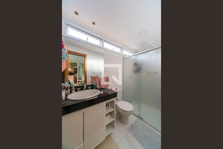 Apartamento à venda com 100m², 3 quartos e 2 vagas Apartamento à venda com 100m², 3 quartos e 2 vagasBanheiro do Quarto 3