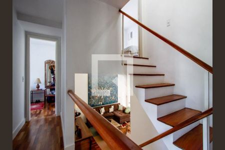 Casa à venda com 365m², 4 quartos e 6 vagas