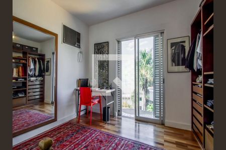 Casa à venda com 365m², 4 quartos e 6 vagas