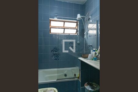 Casa à venda com 337m², 4 quartos e 3 vagas Casa à venda com 337m², 4 quartos e 3 vagasBanheiro da Suíte