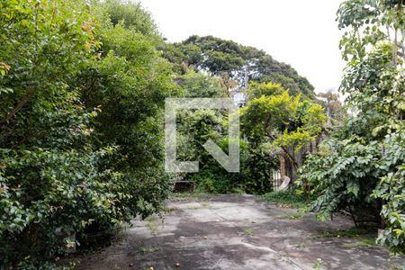 Casa à venda com 337m², 4 quartos e 3 vagas Casa à venda com 337m², 4 quartos e 3 vagasVaranda