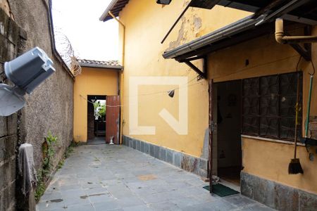 Casa à venda com 337m², 4 quartos e 3 vagas Casa à venda com 337m², 4 quartos e 3 vagasÁrea de Serviço