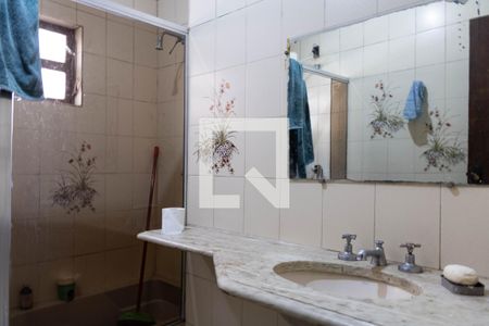 Casa à venda com 337m², 4 quartos e 3 vagas Casa à venda com 337m², 4 quartos e 3 vagasBanheiro Social