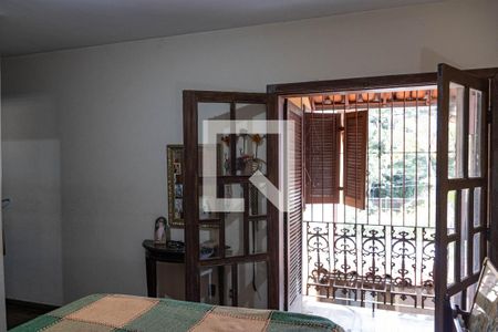 Casa à venda com 337m², 4 quartos e 3 vagas Casa à venda com 337m², 4 quartos e 3 vagasSuíte