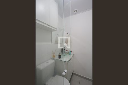 Apartamento à venda com 44m², 2 quartos e 1 vaga Apartamento à venda com 44m², 2 quartos e 1 vagaBanheiro