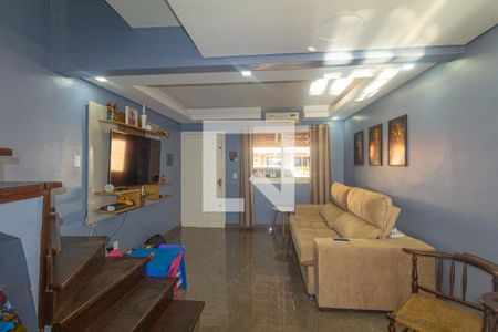 Sala de casa de condomínio para alugar com 2 quartos, 65m² em Rio Branco, Canoas