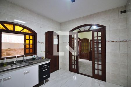 Casa à venda com 256m², 5 quartos e 2 vagasCozinha