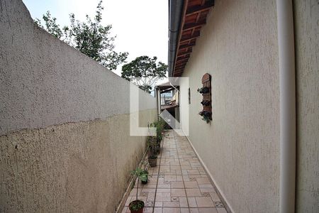 Casa à venda com 256m², 5 quartos e 2 vagasCorredor