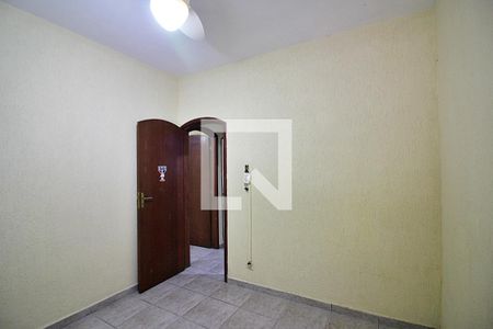 Casa à venda com 256m², 5 quartos e 2 vagasQuarto 2