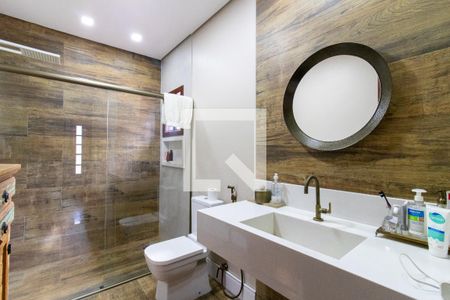 Casa à venda com 360m², 4 quartos e 4 vagas Casa à venda com 360m², 4 quartos e 4 vagasBanheiro da Suíte