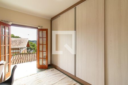 Casa à venda com 360m², 4 quartos e 4 vagas Casa à venda com 360m², 4 quartos e 4 vagas Quarto 2