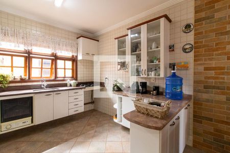 Casa à venda com 360m², 4 quartos e 4 vagas Casa à venda com 360m², 4 quartos e 4 vagasCozinha