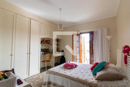 Casa à venda com 360m², 4 quartos e 4 vagas Casa à venda com 360m², 4 quartos e 4 vagasQuarto 1