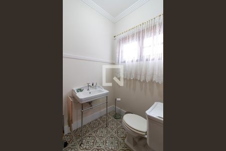 Casa à venda com 360m², 4 quartos e 4 vagas Casa à venda com 360m², 4 quartos e 4 vagasBanheiro 2