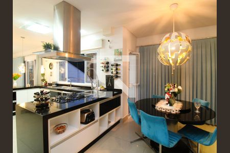 Casa à venda com 400m², 4 quartos e 4 vagasCozinha