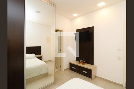 Casa à venda com 400m², 4 quartos e 4 vagasSuíte 2