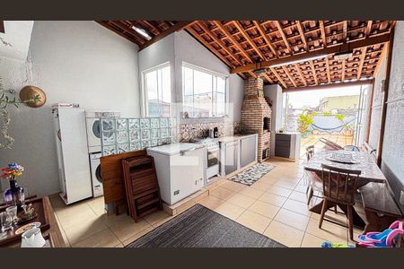 Apartamento à venda com 136m², 3 quartos e 2 vagas Apartamento à venda com 136m², 3 quartos e 2 vagasCobertura