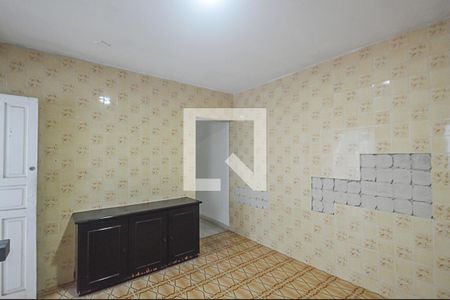 Casa à venda com 184m², 3 quartos e 3 vagas Casa à venda com 184m², 3 quartos e 3 vagasCozinha