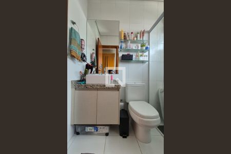 Casa à venda com 150m², 3 quartos e 2 vagas Casa à venda com 150m², 3 quartos e 2 vagasBanheiro da suíte