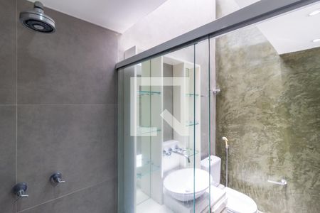 Casa à venda com 366m², 3 quartos e 2 vagas Casa à venda com 366m², 3 quartos e 2 vagasBanheiro da Suíte 3