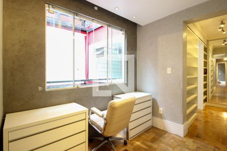 Casa à venda com 366m², 3 quartos e 2 vagas Casa à venda com 366m², 3 quartos e 2 vagasSuíte 1