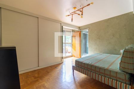 Casa à venda com 366m², 3 quartos e 2 vagas Casa à venda com 366m², 3 quartos e 2 vagasSuíte 3