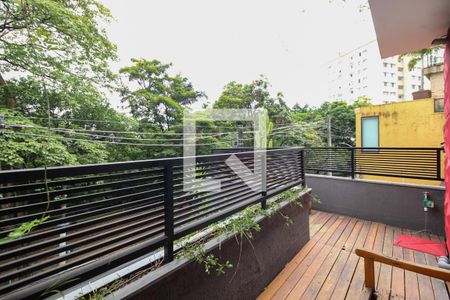 Casa à venda com 366m², 3 quartos e 2 vagas Casa à venda com 366m², 3 quartos e 2 vagasVaranda da Suíte 3