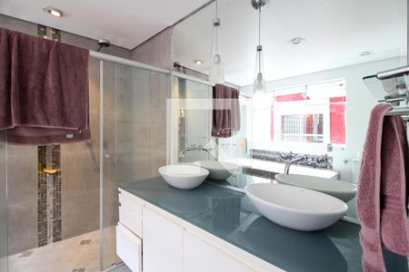 Casa à venda com 366m², 3 quartos e 2 vagas Casa à venda com 366m², 3 quartos e 2 vagasBanheiro da Suíte 1