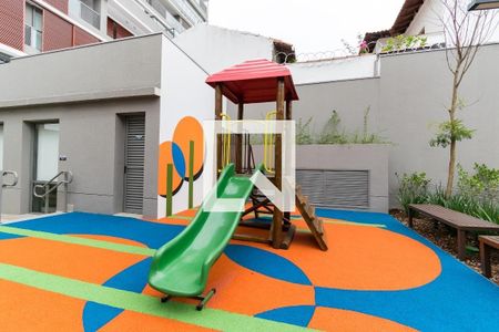 Studio à venda com 31m², 1 quarto e sem vaga Studio à venda com 31m², 1 quarto e sem vagaÁrea comum - Playground