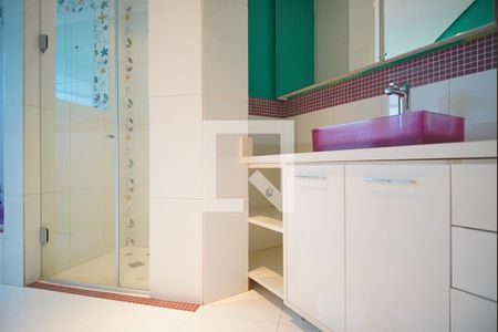 Casa para alugar com 500m², 3 quartos e 4 vagasBanheiro Corredor