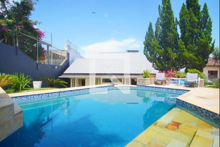 Casa para alugar com 500m², 3 quartos e 4 vagasPiscina