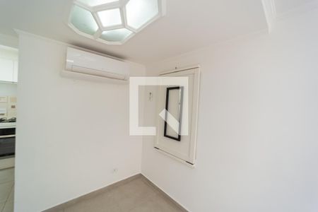 Sala de casa de condomínio à venda com 2 quartos, 82m² em Vila Paranagua, São Paulo