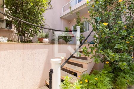 Casa à venda com 500m², 3 quartos e 3 vagasEscada