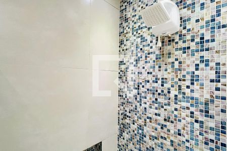 Casa à venda com 192m², 3 quartos e 4 vagas Casa à venda com 192m², 3 quartos e 4 vagasBanheiro da Suíte 1