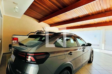 Casa à venda com 192m², 3 quartos e 4 vagas Casa à venda com 192m², 3 quartos e 4 vagasGaragem