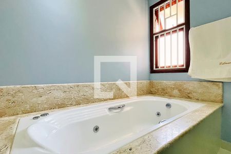 Casa à venda com 192m², 3 quartos e 4 vagas Casa à venda com 192m², 3 quartos e 4 vagasBanheiro da Suíte 1